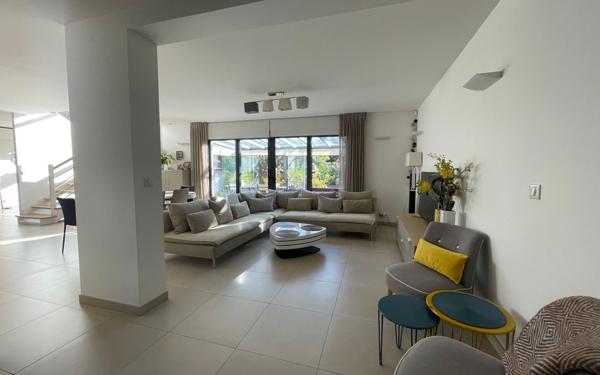 Maison à vendre    5 pièces •  La Varenne - Saint-Maur-des-Fossés