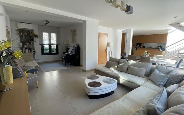 Maison à vendre    5 pièces •  La Varenne - Saint-Maur-des-Fossés
