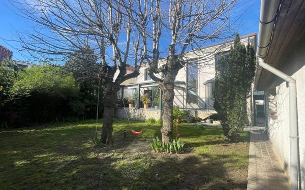 Maison à vendre    5 pièces •  La Varenne - Saint-Maur-des-Fossés