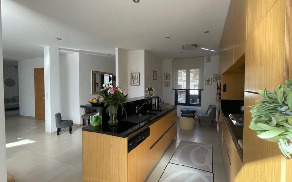 Maison à vendre    5 pièces •  La Varenne - Saint-Maur-des-Fossés