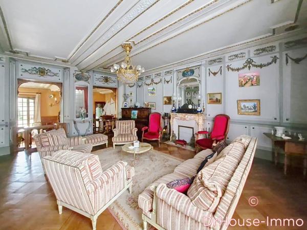 Maison à vendre 10 pièces de 208 m²