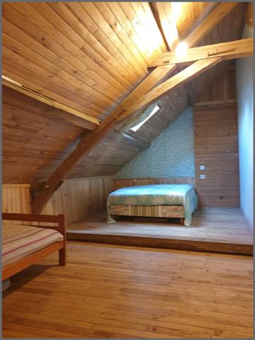 Longère 211 m2/8 pièces/ 44670 La Chapelle-Glain