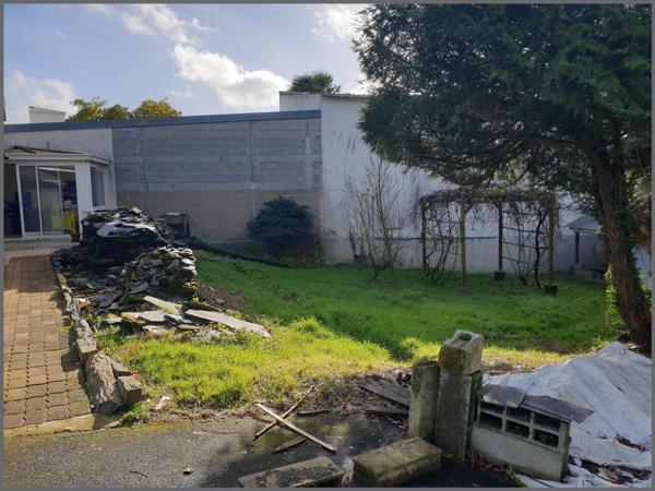 Longère 211 m2/8 pièces/ 44670 La Chapelle-Glain