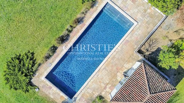 Manoir Seigneurial avec magnifique piscine et vues panoramiques