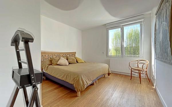 Maison à vendre    9 pièces • 216 m2 Gif-sur-Yvette