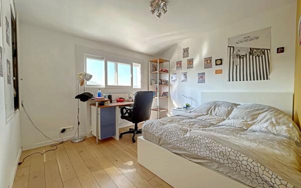 Maison à vendre    9 pièces • 216 m2 Gif-sur-Yvette