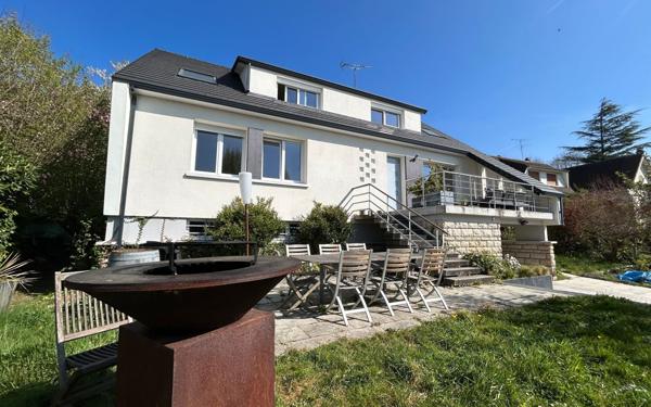 Maison à vendre    9 pièces • 216 m2 Gif-sur-Yvette
