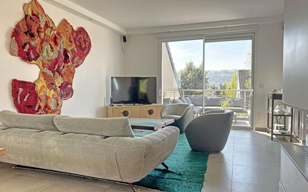 Maison à vendre    9 pièces • 216 m2 Gif-sur-Yvette