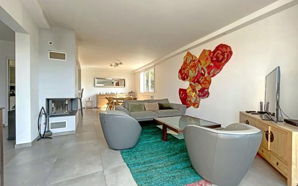 Maison à vendre    9 pièces • 216 m2 Gif-sur-Yvette