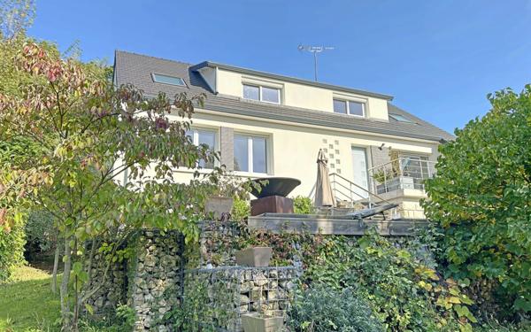 Maison à vendre    9 pièces • 216 m2 Gif-sur-Yvette