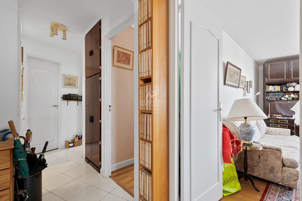 Appartement Saint Germain En Laye 3 pièces 59.01 m2 218 000 € **  - Référence  18196
