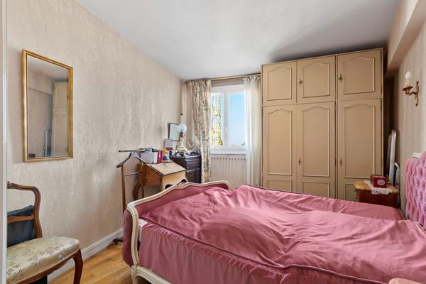 Appartement Saint Germain En Laye 3 pièces 59.01 m2 218 000 € **  - Référence  18196