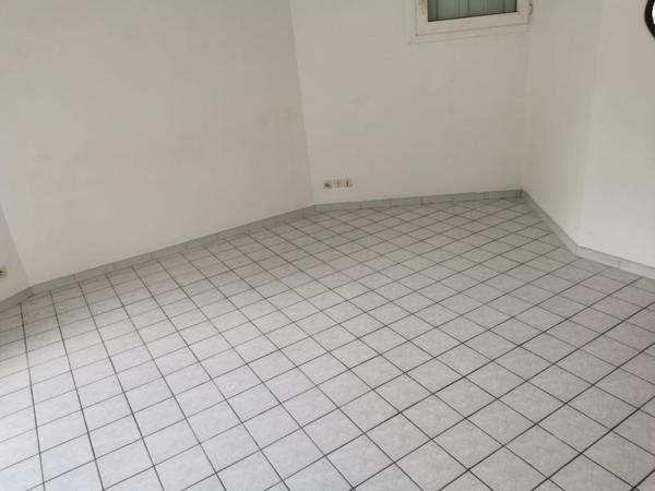 Appartement à Saint-Étienne, 42100 - 2 pièces 53m²