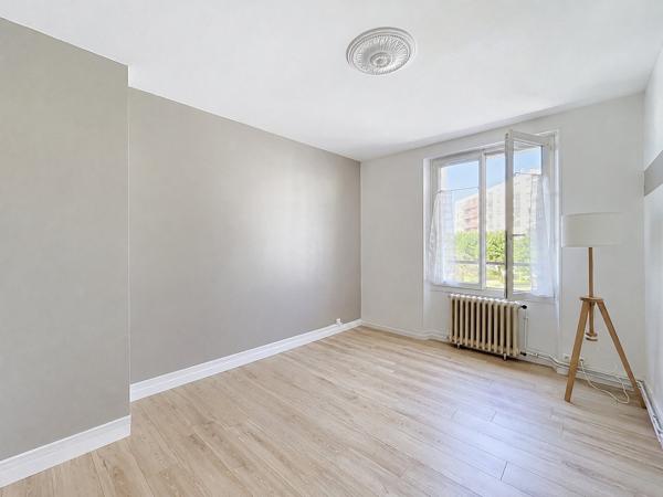 EXCLUSIVITÉ : BEL APPARTEMENT T4 DE 68 M² PROCHE DE STRASBOURG