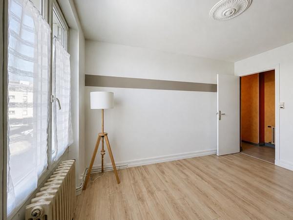 EXCLUSIVITÉ : BEL APPARTEMENT T4 DE 68 M² PROCHE DE STRASBOURG