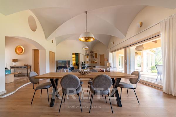 Aix-en-Provence. Propriété d'exception avec vue panoramique Sainte-Victoire, 430 m2, 4 hectares, oli
