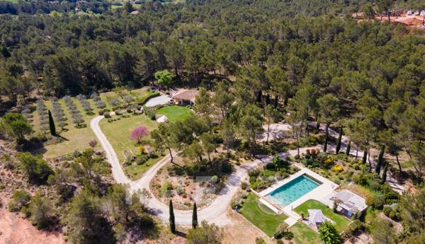 Aix-en-Provence. Propriété d'exception avec vue panoramique Sainte-Victoire, 430 m2, 4 hectares, oli