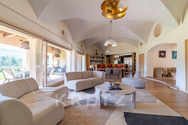 Aix-en-Provence. Propriété d'exception avec vue panoramique Sainte-Victoire, 430 m2, 4 hectares, oli