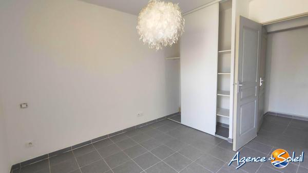 Appartement à Béziers Appartement T2 Courondelle