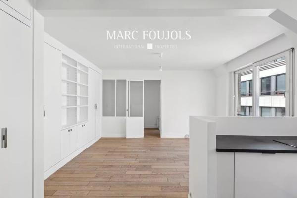 Paris VIII Avenue Montaigne appartement 40 m²