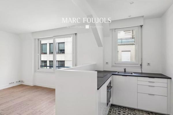 Paris VIII Avenue Montaigne appartement 40 m²