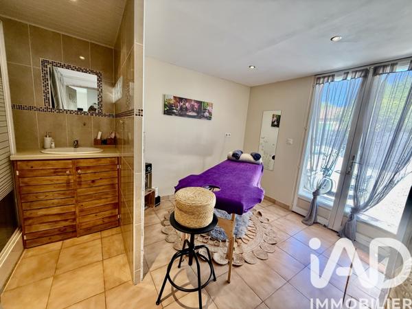 Maison à vendre 7 pièces 127 m² Le Cannet-des-Maures