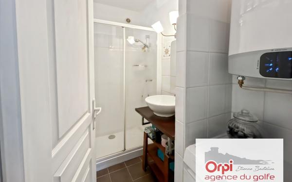 Appartement à louer    2 pièces •  Azilone-Ampaza