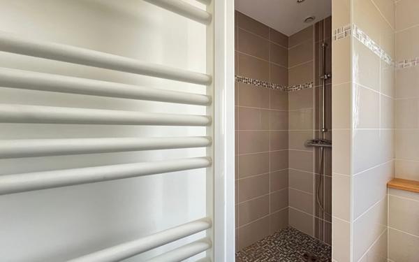 Maison à vendre    4 pièces •  Semallé