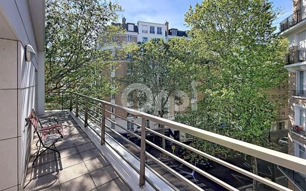 Appartement à vendre    4 pièces • 95,61 m2 Paris 15