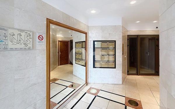 Appartement à vendre    4 pièces • 95,61 m2 Paris 15
