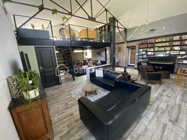 Loft industriel 185 m²

En exclusivité,

Vous cherchez un loft industriel dans l'Oise pour le prix d'un appartement à Paris, Orry-la-Ville ou Chantilly  ?

Ce bien est une OPPORTUNITÉ RARE À LA VENTE...

Franck GROSJACQUES - BSK Immobilier vous propose ce loft industriel à Clermont de l'Oise (60600) idéalement situé à proximité du centre-ville, des écoles et de la gare.

Ce loft conçu par architecte dans un ancien atelier, mélange harmonieusement les éléments historiques conservés (charpente métallique, verrières industrielles...) avec des éléments de design moderne.

Ce bien avec ses volumes et ses perspectives est unique et rare à la vente.

Une magnifique pièce de vie de 100 m² environ est aménagée en 4 espaces :
- un salon avec un poêle à bois
- un 2ème salon avec home cinéma
- une salle à manger
- une cuisine ouverte récente aménagée et équipée avec un bar américain

La pièce de vie donne accès à une terrasse orientée ouest et au jardin.

Une mezzanine de 30 m² très lumineuse, idéal pour un atelier d'artiste ou le télétravail, surplombe la pièce de vie.

Ce loft, VIVABLE DE PLAIN-PIED, dispose de 3 chambres dont une chambre parentale avec une salle de bain, un dressing et une terrasse privative.

Une salle d'eau et un wc séparé complètent ce bien.

Ce loft spacieux est idéal pour organiser vos évènements familiaux ou professionnels.

AUCUN TRAVAUX.

DPE C.

Le tout sur un terrain clos et arboré de 500 m² environ.

VÉHICULES : possibilité de garer 3 voitures, portail électrique
GARE : la gare de Clermont dessert Paris Gare du Nord et Amiens en 40 minutes
PROCHE AXES ROUTIERS : Beauvais 25 min, Chantilly 25 min, Orry-la-Ville 35 min
AÉROPORTS : Beauvais Tillé 25 min et Paris Roissy - Charles de Gaulle 45 min


.