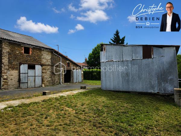 Christophe Debien – BSK Immobilier vous présente ce bien en EXCLUSIVITÉ.

Situation idéale à seulement 3 km du centre-bourg de Chavagnes-en-Paillers, avec un accès rapide à l’A83 et aux pôles dynamiques de Montaigu, Les Herbiers et La Roche-sur-Yon.

Vous recherchez un projet immobilier avec du cachet et un fort potentiel de valorisation ?

Cette grange en pierre située dans un hameau paisible est une opportunité rare sur le secteur.
Environ 145 m² à réhabiliter, offrant de nombreuses possibilités d’aménagement 

Ensemble immobilier comprenant : 
•	Grange + grenier (plus de 80 m²) 
•	Écurie, étable, hangar 

Surface exploitable importante pour un projet d’habitation sur-mesure 
Terrain avec : 
•	Parcelle principale d’environ 400 m² 
•	Jardin de 260 m² non attenant
•	Zone naturelle de plus de 2 000 m² non attenante

Viabilisation à prévoir (réseaux à raccorder) 
CERTIFICAT D’URBANISME (CUB) VALIDÉ :
Le changement de destination en habitation est autorisé, et le dossier complet est disponible pour vous accompagner dans votre projet.

Imaginez votre future maison :
une rénovation de caractère, volumes généreux, pierre apparente, environnement calme…
Un projet idéal pour les amateurs de rénovation souhaitant créer un lieu de vie unique, tout en restant proche des bassins d’emploi et des axes routiers majeurs.

Pour plus d’informations, accéder au dossier complet ou organiser une visite :
Contactez Christophe Debien – BSK Immobilier dès maintenant.

Conformément aux dispositions de la loi ELAN, tout candidat acquéreur est informé de son droit de se faire accompagner, lors de la visite, par un professionnel du bâtiment de son choix.
Il est demandé de signaler préalablement la présence de cet intervenant afin de permettre l’organisation de la visite dans des conditions adaptées.