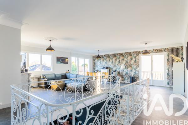 Maison à vendre 8 pièces 208 m² Mérignac