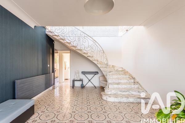 Maison à vendre 8 pièces 208 m² Mérignac