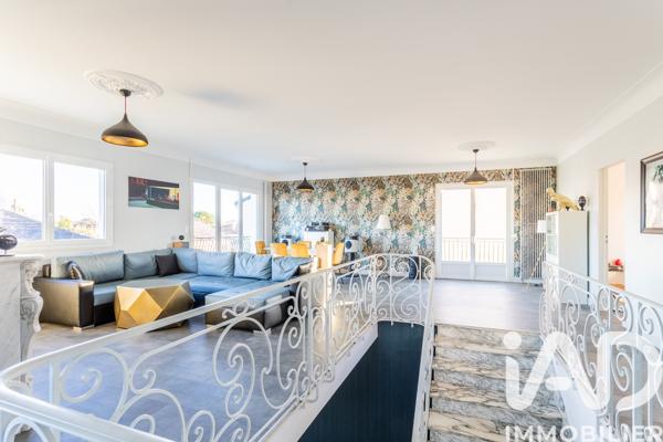 Maison à vendre 8 pièces 208 m² Mérignac