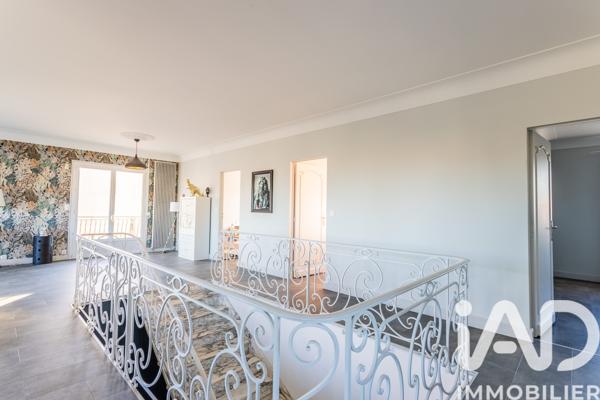 Maison à vendre 8 pièces 208 m² Mérignac
