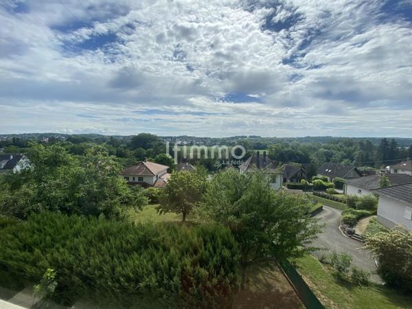 Maison individuelle avec un terrain de 11 ares constructible