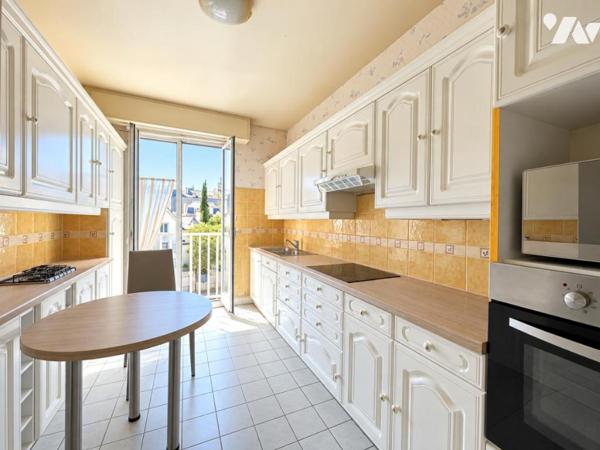 SAINT-MALO - Saint-Servan - Appartement T4 de 104,5 m² - 3 chambres - Balcon - Ascenseur - 2 pking