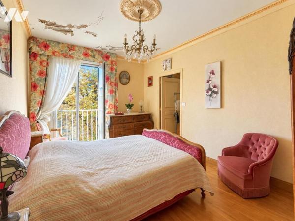 SAINT-MALO - Saint-Servan - Appartement T4 de 104,5 m² - 3 chambres - Balcon - Ascenseur - 2 pking