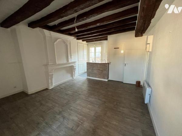 Immeuble à vendre centre bourg des Rosiers sur Loire