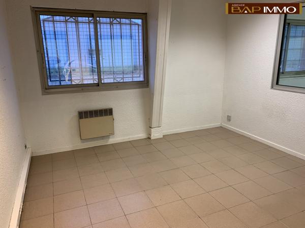 Entrepôt à vendre, 300 m² - Lisieux 14100