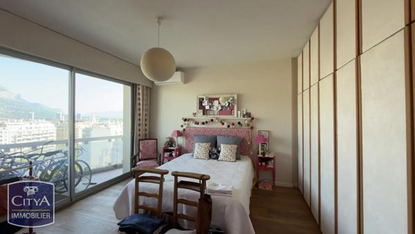 Appartement à vendre 5 pièces 142m² Grenoble (38100)