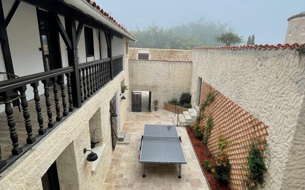 Maison à vendre    6 pièces • 425 m2 Saint-Sever