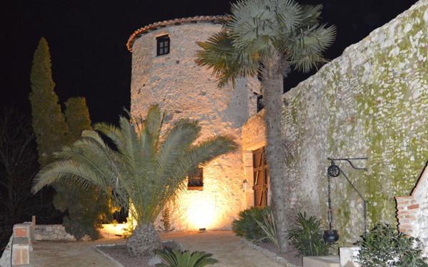 Maison à vendre    6 pièces • 425 m2 Saint-Sever