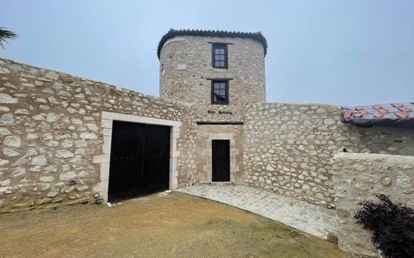 Maison à vendre    6 pièces • 425 m2 Saint-Sever