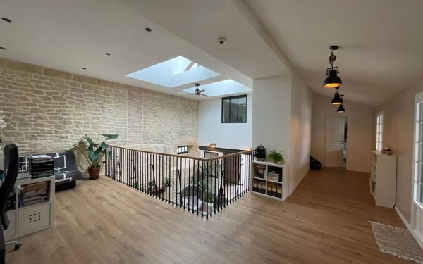 Maison à vendre    6 pièces • 425 m2 Saint-Sever