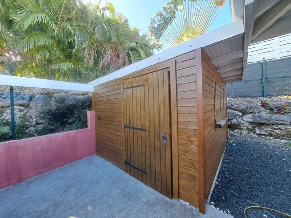 Villa créole élégante avec piscine et jardin tropical à Saint-François