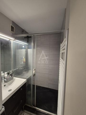 Montjuzet -T3 rénové avec deux balcons au calme, garage et vue sur la cathédrale