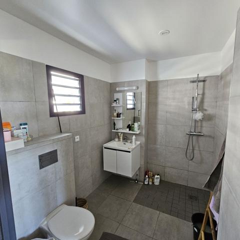 Location Villa83 m² - 4 Pièces - ST PIERRE (97410)