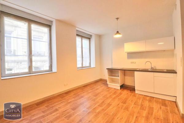 Appartement à louer 2 pièces 49.53m² Saint-Étienne (42000)